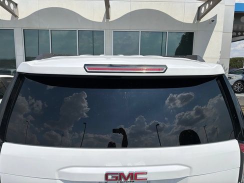 Used 2020 GMC Yukon XL SLT w/ Premium Edition RWD image 4