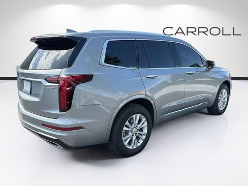 Used 2025 Cadillac XT6 Luxury FWD image 3