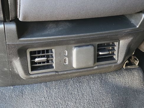 Used 2024 Chevrolet Silverado 1500 LT AWD/4WD image 15