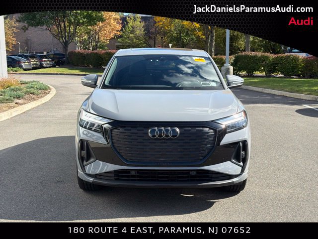 Used 2023 Audi Q4 e-tron Premium Plus AWD/4WD image 2