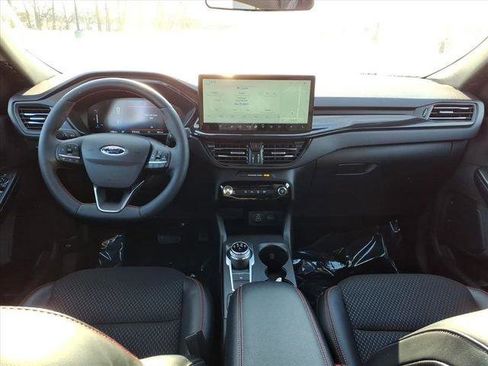 Used 2025 Ford Escape ST-Line w/ Tech Pack #1 image 8