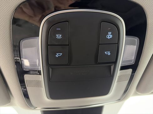 Used 2023 Hyundai Santa Fe SE image 29