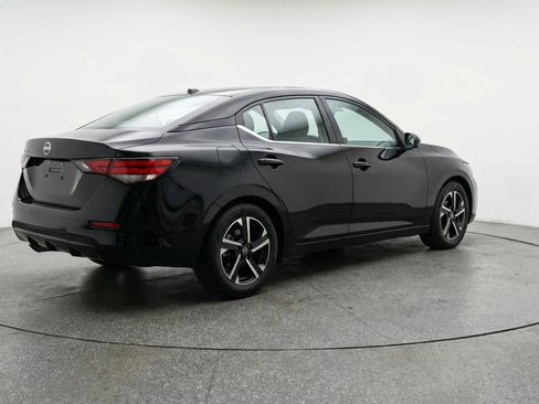 Used 2025 Nissan Sentra SV FWD image 9