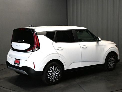 Used 2024 Kia Soul LX FWD image 5