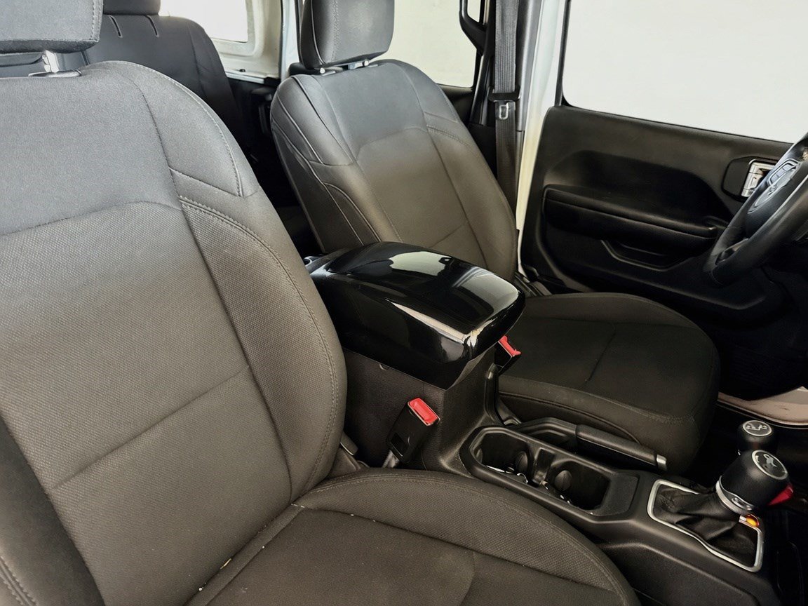 Used 2018 Jeep Wrangler Unlimited Sport S AWD/4WD image 17