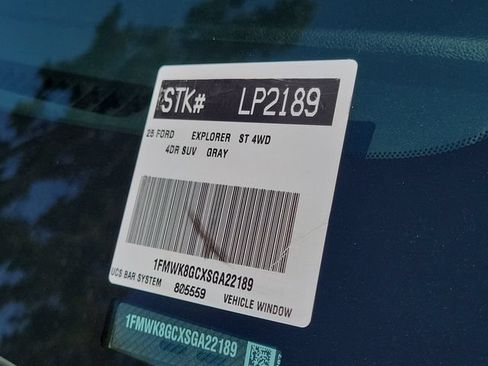 Certified 2025 Ford Explorer ST AWD/4WD image 30