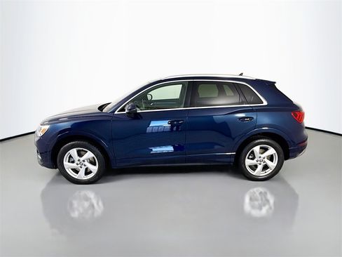 Used 2020 Audi Q3 2.0T Premium Plus image 2