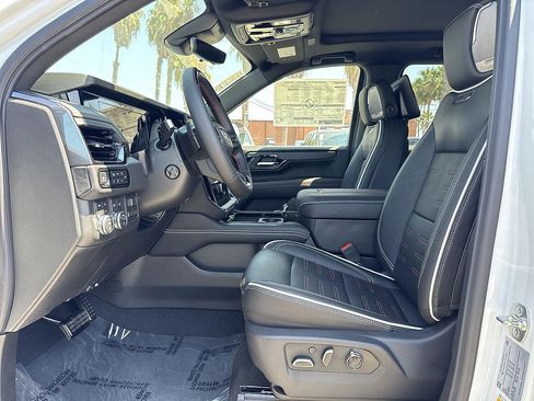 New 2026 GMC Yukon XL AT4 Ultimate w/ LPO, Floor Liner Package AWD/4WD image 20