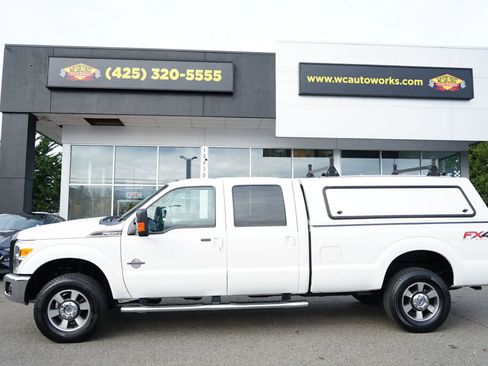 Used 2012 Ford F350 Lariat w/ Lariat Interior Pkg image 2