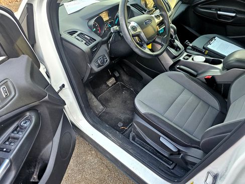 Used 2013 Ford Escape SE image 9