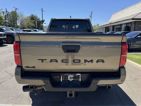 Used 2024 Toyota Tacoma TRD Sport w/ TRD Sport Upgrade Package AWD/4WD image 6