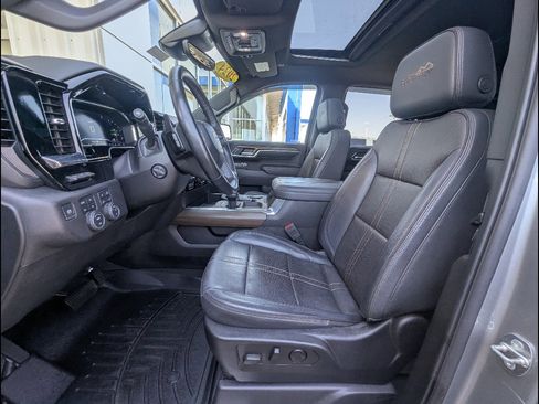 Used 2024 Chevrolet Silverado 1500 High Country w/ Technology Package image 21