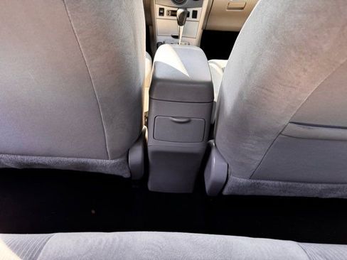 Used 2011 Toyota Corolla LE FWD image 19