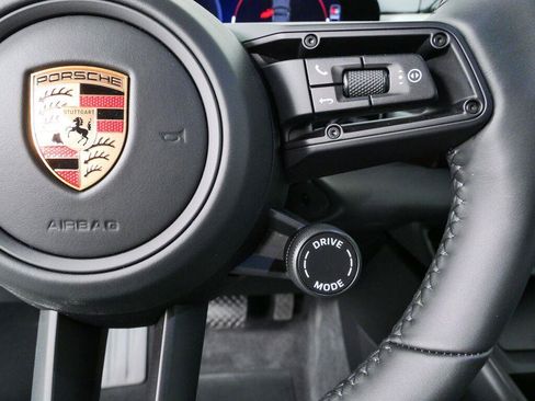 New 2026 Porsche Macan 4 Electric AWD/4WD image 11