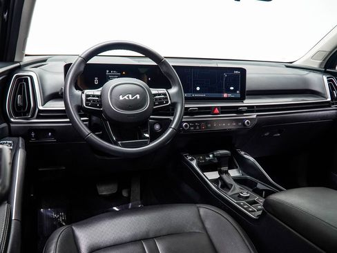 Used 2025 Kia Sorento S w/ Panoramic Sunroof Package FWD image 15