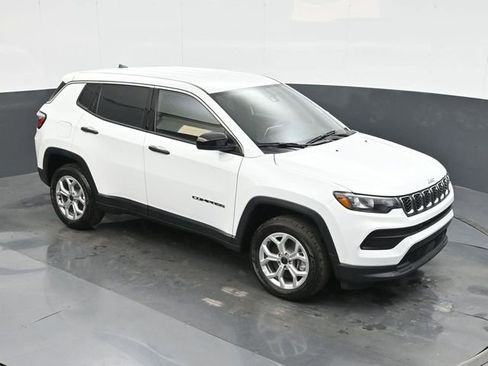 Used 2025 Jeep Compass Sport AWD/4WD image 31