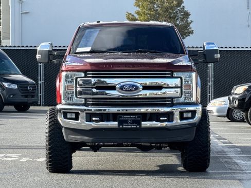 Used 2017 Ford F250 Lariat w/ Chrome Package image 5
