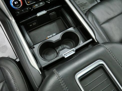 Used 2022 GMC Yukon Denali image 33