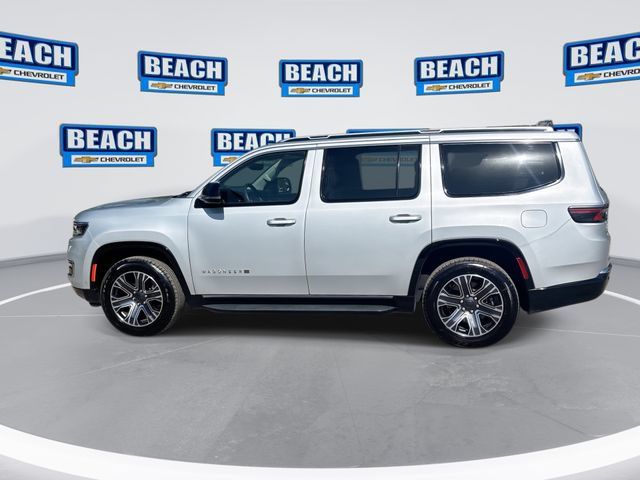 Used 2024 Jeep Wagoneer Series II w/ Flexible Seating Group RWD image 5