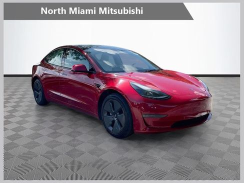 Used 2023 Tesla Model 3 Standard Range RWD image 1
