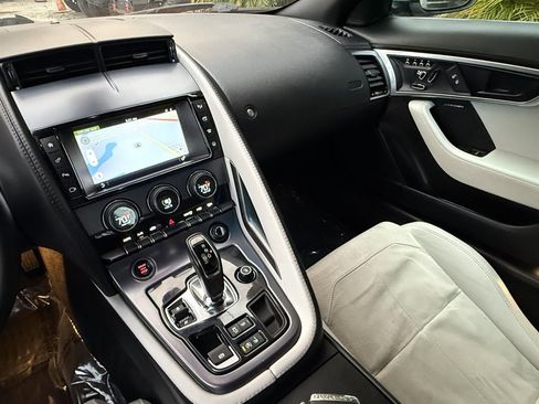 Used 2018 Jaguar F-TYPE Coupe image 20