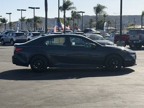 Used 2025 Toyota Camry SE FWD image 4