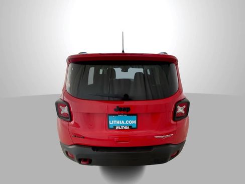 Used 2023 Jeep Renegade Trailhawk AWD/4WD image 7