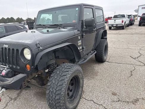 Used 2008 Jeep Wrangler X w/ Black Appearance Group AWD/4WD image 1