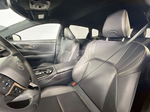 Used 2025 Toyota Crown Signia image 15