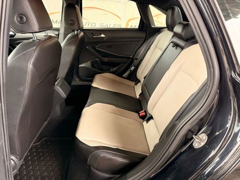 Used 2019 Volkswagen Jetta R-Line image 18