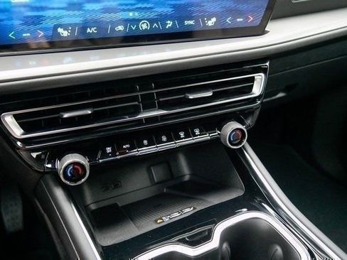 New 2026 Chevrolet Traverse LT w/ Enhanced Driving Package FWD image 30