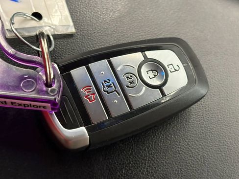 Used 2022 Ford Explorer Limited w/ Equipment Group 301A image 53