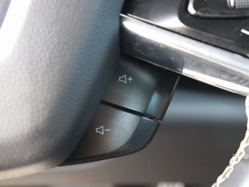 Used 2021 Chevrolet Corvette Stingray Convertible w/ 1LT image 31