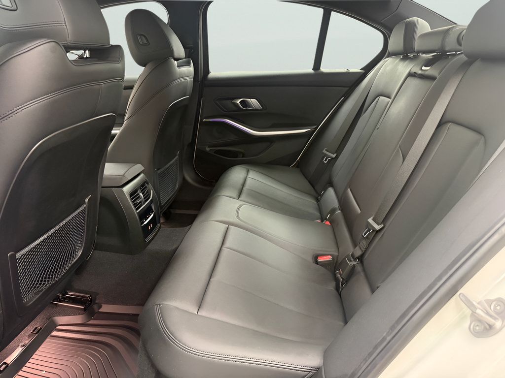 Used 2021 BMW 330i Sedan w/ Convenience Package RWD image 15