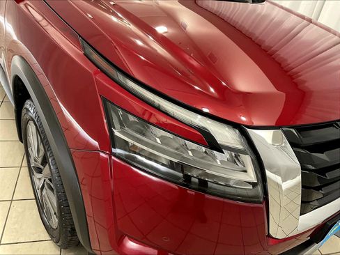 Used 2022 Nissan Pathfinder SL w/ SL Premium Package image 34