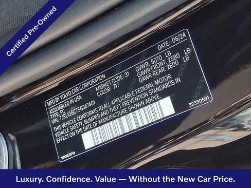 Certified 2025 Volvo S60 B5 Plus AWD/4WD image 28