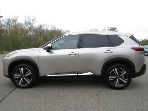 Used 2023 Nissan Rogue SL AWD/4WD image 8