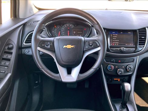 Certified 2022 Chevrolet Trax LT w/ Sport Edition image 10