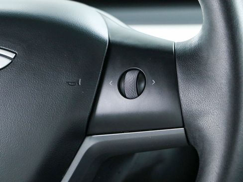 Used 2022 Tesla Model Y Performance AWD/4WD image 14
