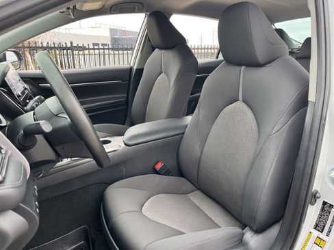 Used 2023 Toyota Camry LE image 25