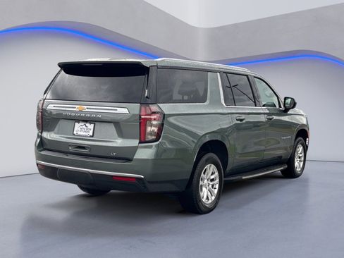 Used 2024 Chevrolet Suburban LT RWD image 6