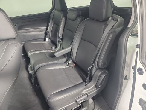 Certified 2024 Honda Odyssey EX-L image 17
