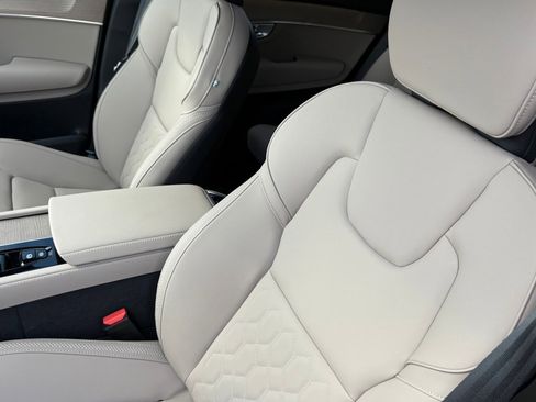 New 2026 Volvo XC90 T8 Plus image 20