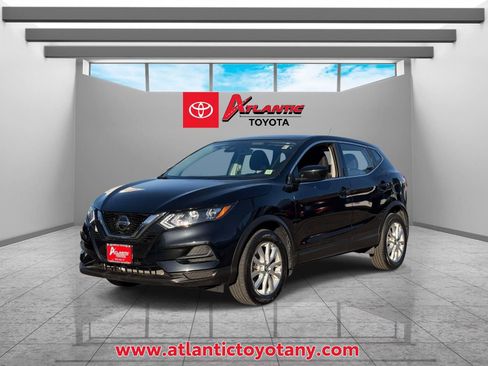 Used 2022 Nissan Rogue Sport S AWD/4WD image 2