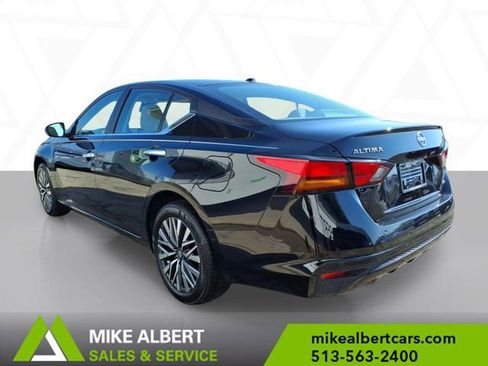 Used 2025 Nissan Altima 2.5 SV image 5