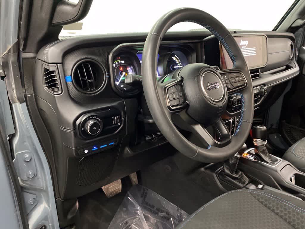 Used 2024 Jeep Wrangler Unlimited Rubicon 4xe AWD/4WD image 2