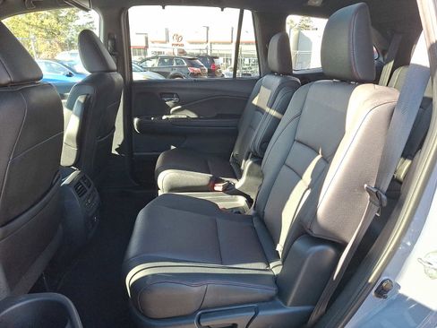 Used 2022 Honda Pilot Black Edition image 9
