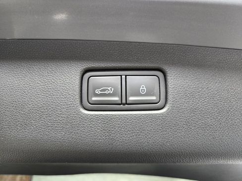 Used 2023 Genesis GV70 2.5T w/ Advanced Package image 50