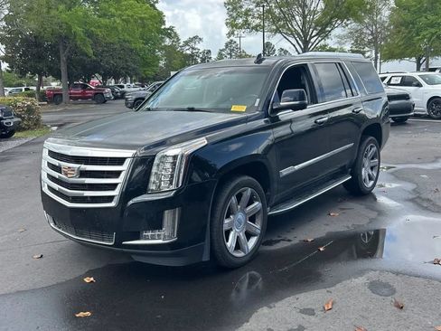 Used 2016 Cadillac Escalade Luxury AWD/4WD image 1