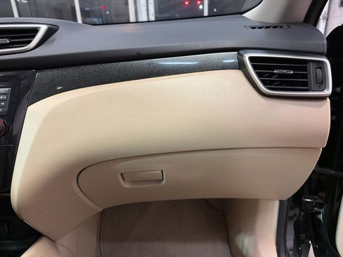 Used 2014 Nissan Rogue SL w/ SL Premium Package image 23